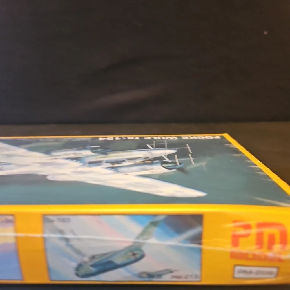 Vintage PM Model Focke-Wulf Ta-154 Airlane‎ Model Kit PM-209 Sealed